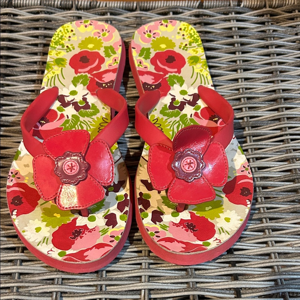 Vera Bradley flip flops